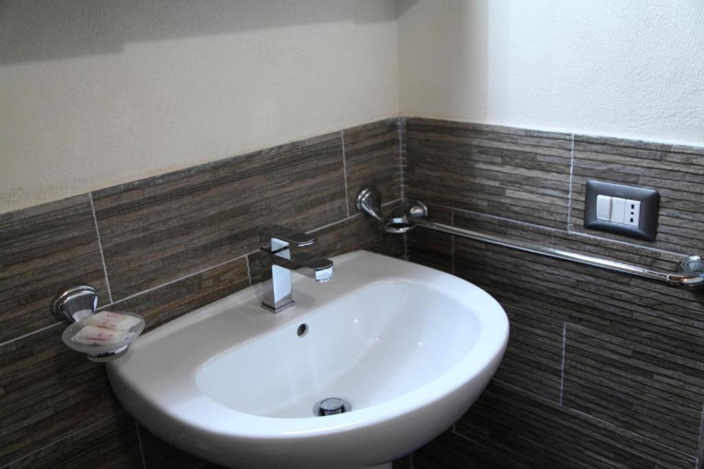 B&B Madema Cefalu Luaran gambar